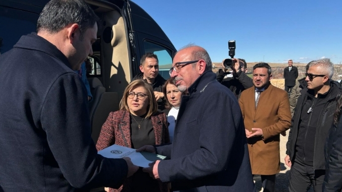 BAKAN MURAT KURUM'A RAPOR SUNDUK